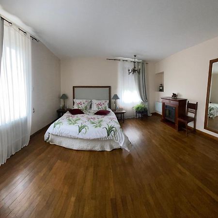 Bed and Breakfast Le Manoir Des Roches Bourre Екстер'єр фото