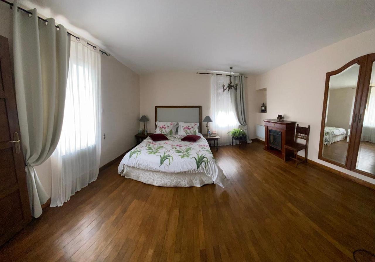 Bed and Breakfast Le Manoir Des Roches Bourre Екстер'єр фото
